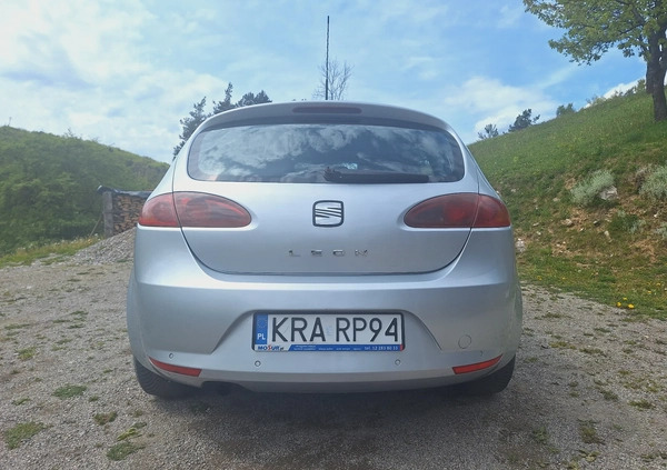 Seat Leon cena 10900 przebieg: 252000, rok produkcji 2007 z Krzeszowice małe 67